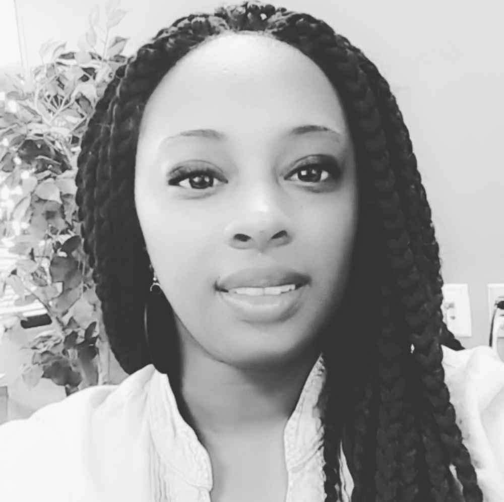 Meet your Posher, Tia